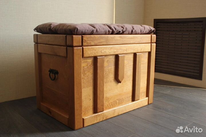 Сундук деревянный