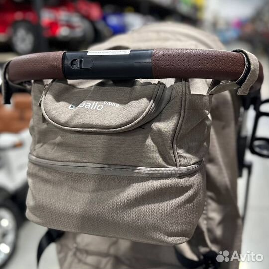 Прогулочная коляска новая