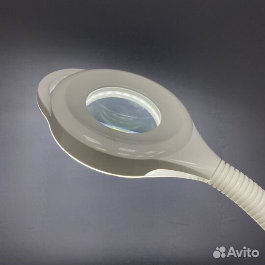 Лампа лупа увеличительная