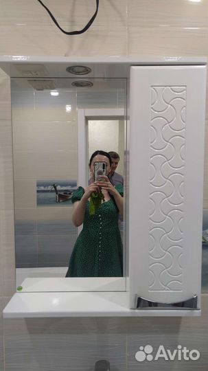 Полка для ванной с зеркалом