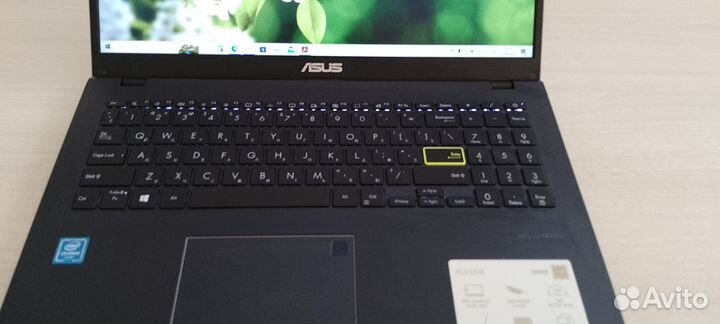 Ноутбук Asus в отличном состоянии