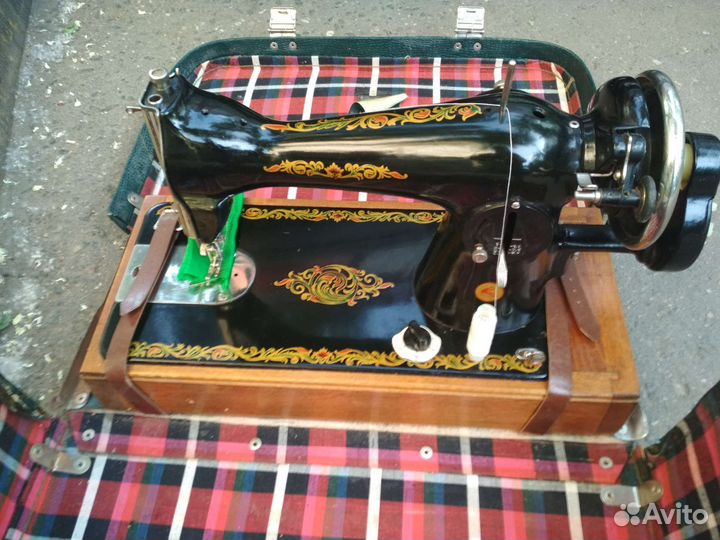 Швейная машина подольск 2м -22 ручная