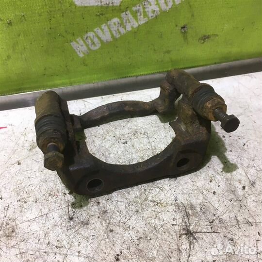 Скоба суппорта переднего Рено Меган