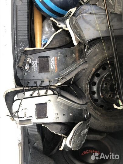 Шлем и каркас для американского футбола,щитки