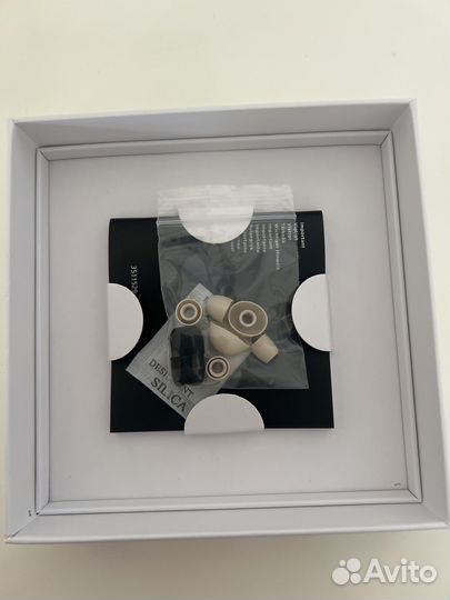 Беспроводные наушники bang olufsen E8