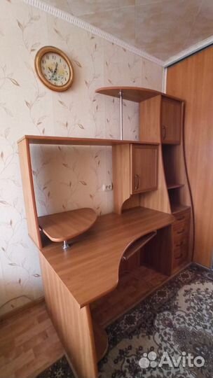 Компьютерный стол