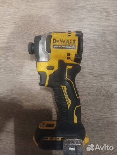 Винтовёрт (шуруповёрт, гайковёрт) DeWalt 850