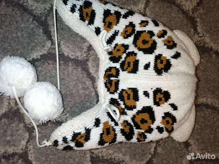 Шапка красивая