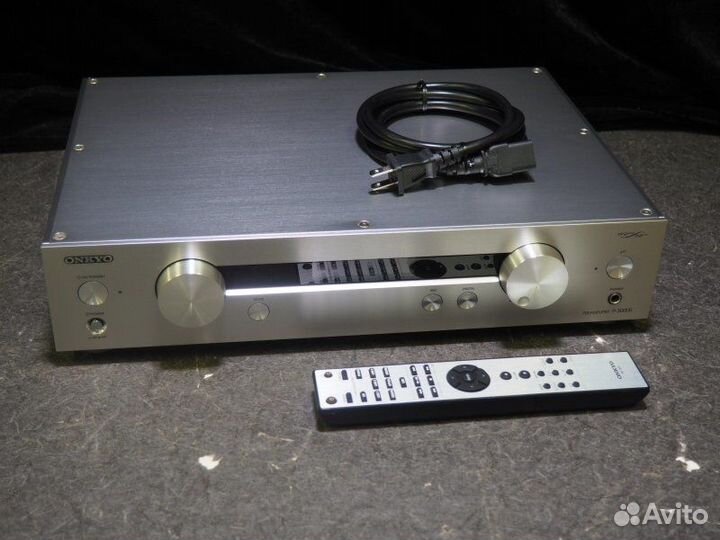 Предусилитель onkyo P-3000R с пультом