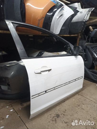 Дверь передняя правая Ford Focus 2 2005-2011