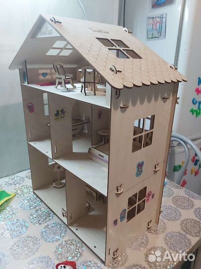 Домик кукольный