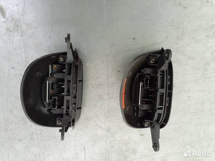 Кнопки управления на руле Jaguar X-Type 2002