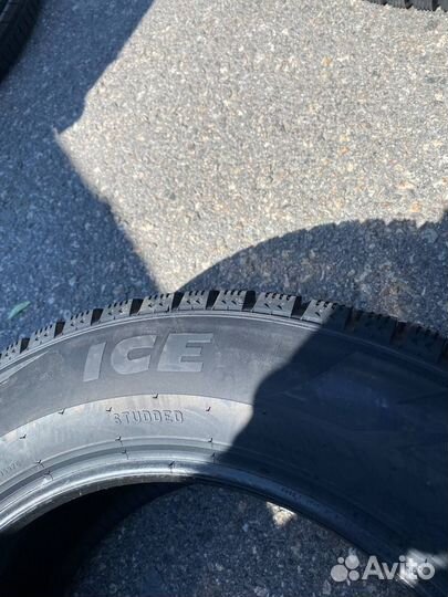 Pirelli Formula Ice 235/60 R18 107T