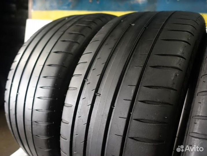 Michelin Pilot Sport 4 255/35 R19