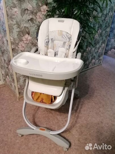 Новый стульчик для кормления Luxmom Q9 (стильный)