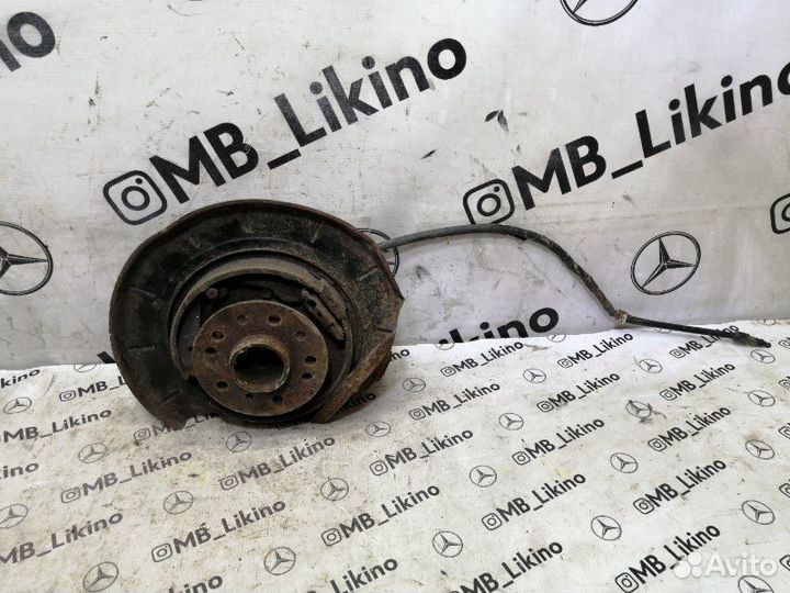 Кулак задний левый Mercdes Ml W164 X164