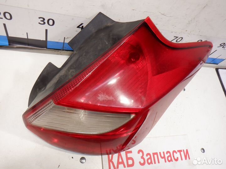 Фонарь задний правый Ford Focus 3 Хетчбэк