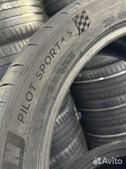 Michelin Pilot Sport 4 S 275/40 R20 и 315/35 R20 106Y