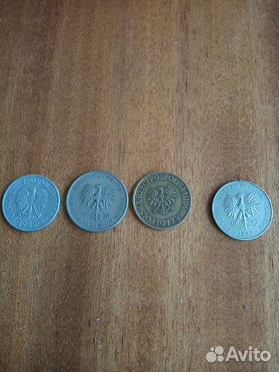 Монеты: 50 грошей, 5 злотых, 10 злотых, 20 злотых