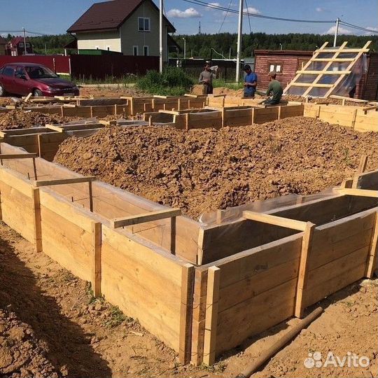 Бригада строителей