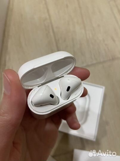 Airpods оригинал 1-го поколения