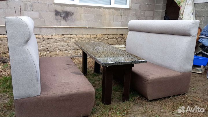Диваны и столы для кафе б/у