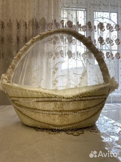 Корзинка для подарков на свадьбу