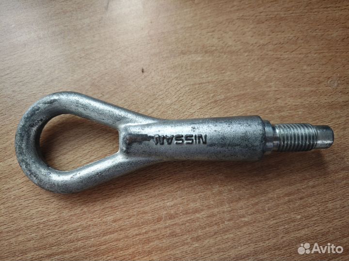 Буксировочный крюк nissan note e11