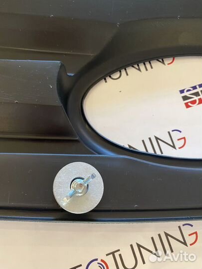 Верхняя зимняя заглушка радиатора LADA Largus