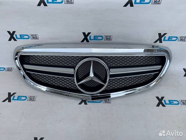 Решетка радиатора Mercedes w212 рестайл AMG e63