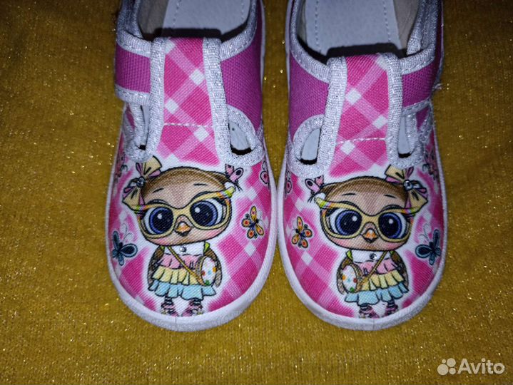 Босоножки для девочки новые 25 размер