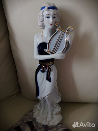 Фарфоровые статуэтки