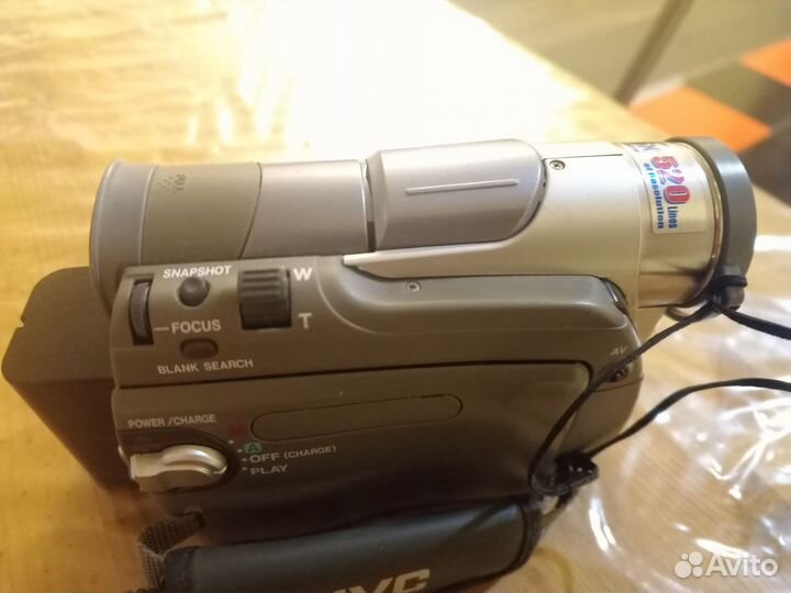 Цифровая видеокамера jvc