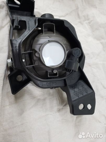 Mazda 3 BL Противотуманная фара Правая Новая