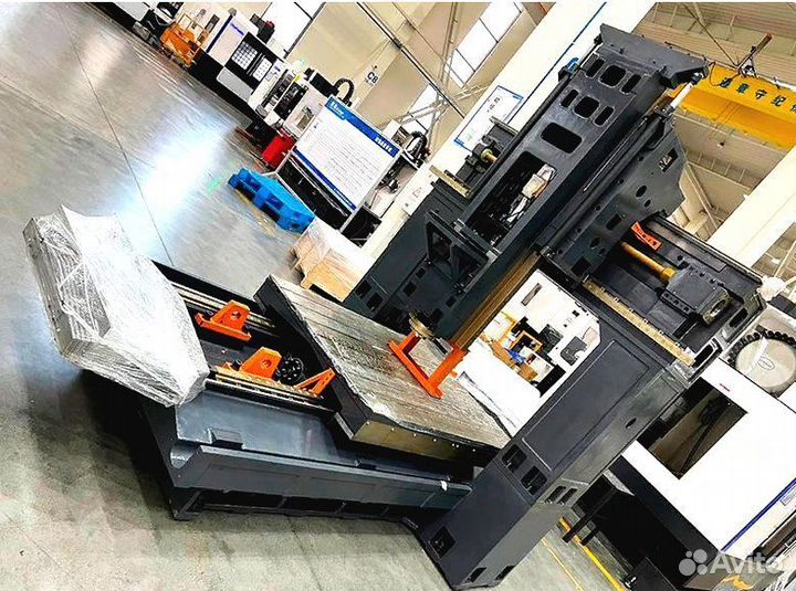 Портальный фрезерный центр Millinger LM2015L