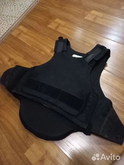 Защитный жилет для верховой езды