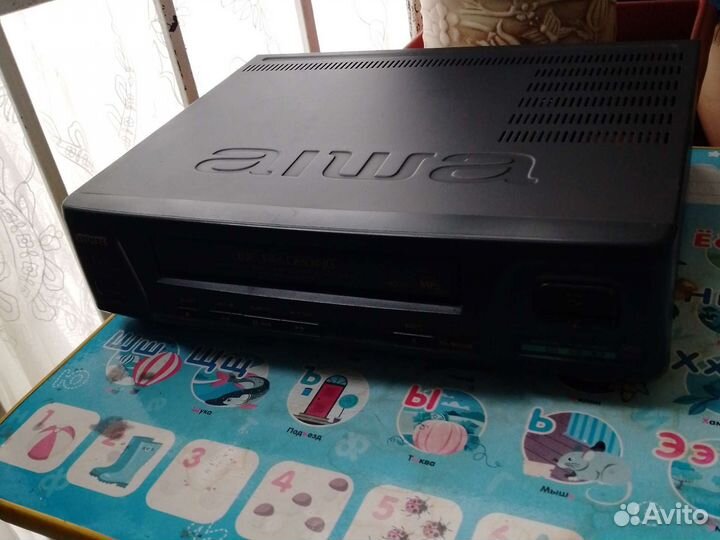 Видеомагнитофон aiwa