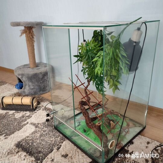 Террариум для хамелеона, рептилий
