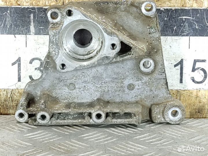 Кронштейн другой Range rover sport 2005-2012