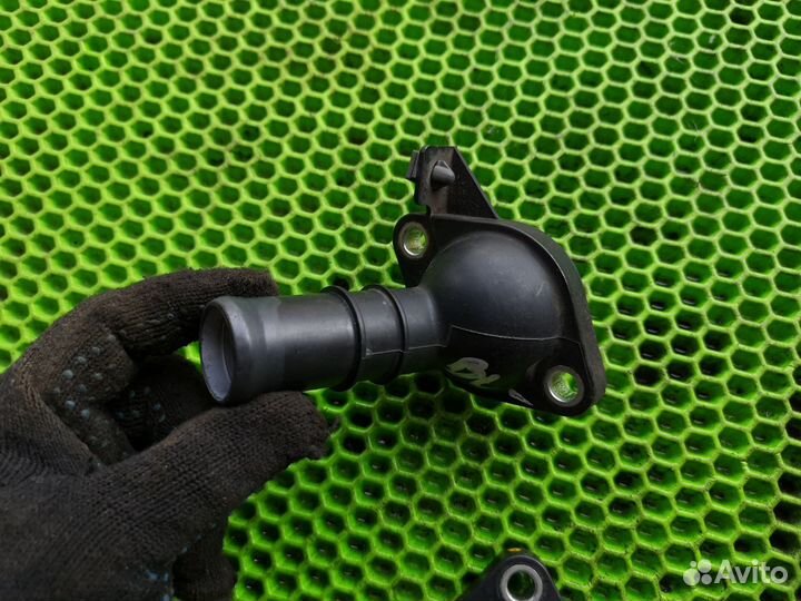 Крышка термостата для Mazda 3 2002-2018