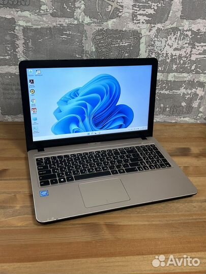 Ноутбук быстрый Asus 4 ядра, ssd для разных задач