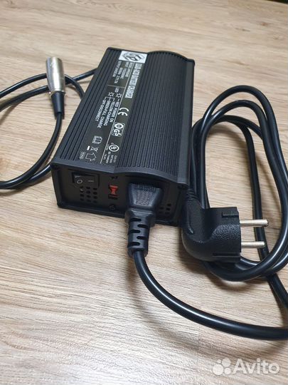 Зарядное устройство для инвалидной коляски