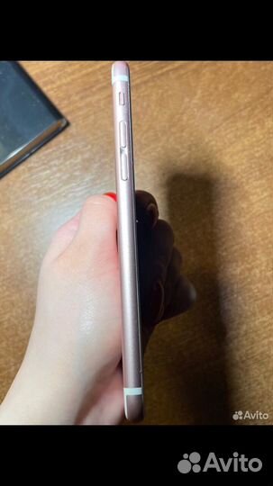 Телефон iPhone 6s