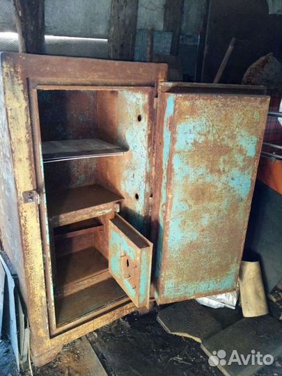 Сейф огнеупорный