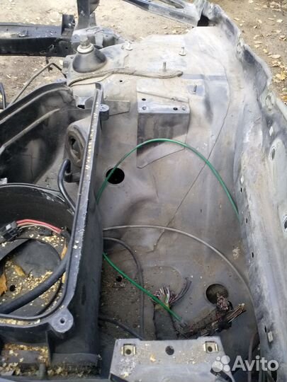 Передняя часть кузова 140 купе