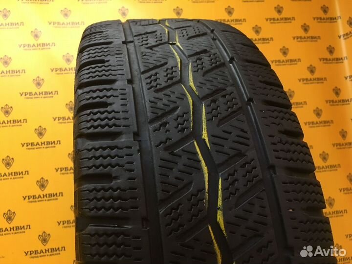 Hankook Winter I'Cept LV RW12 225/65 R16C R