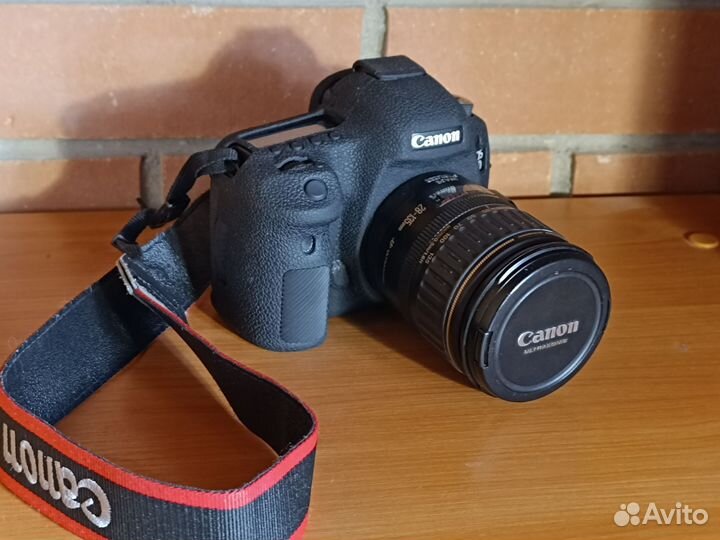 Зеркальный фотоаппарат canon 5D Mark 3