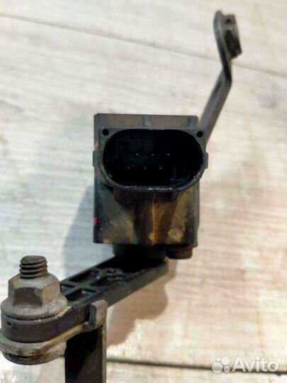 Датчик положения кузова задний правый Bmw 318I E46