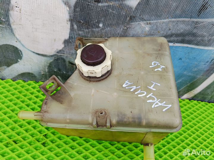 Расширительный бачок Renault Laguna 1