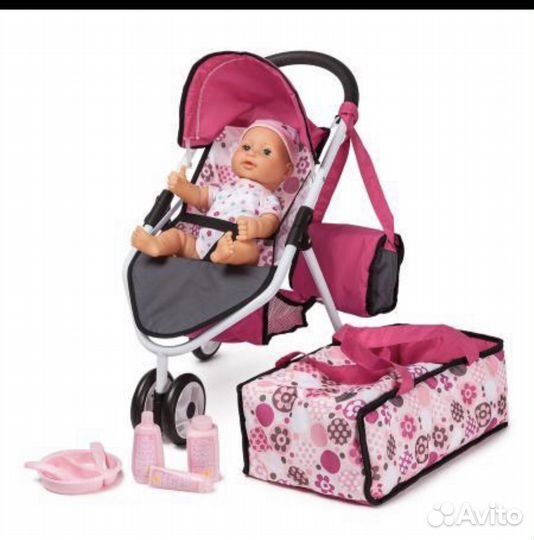 Малыш на прогулке: коляска и большой пупс